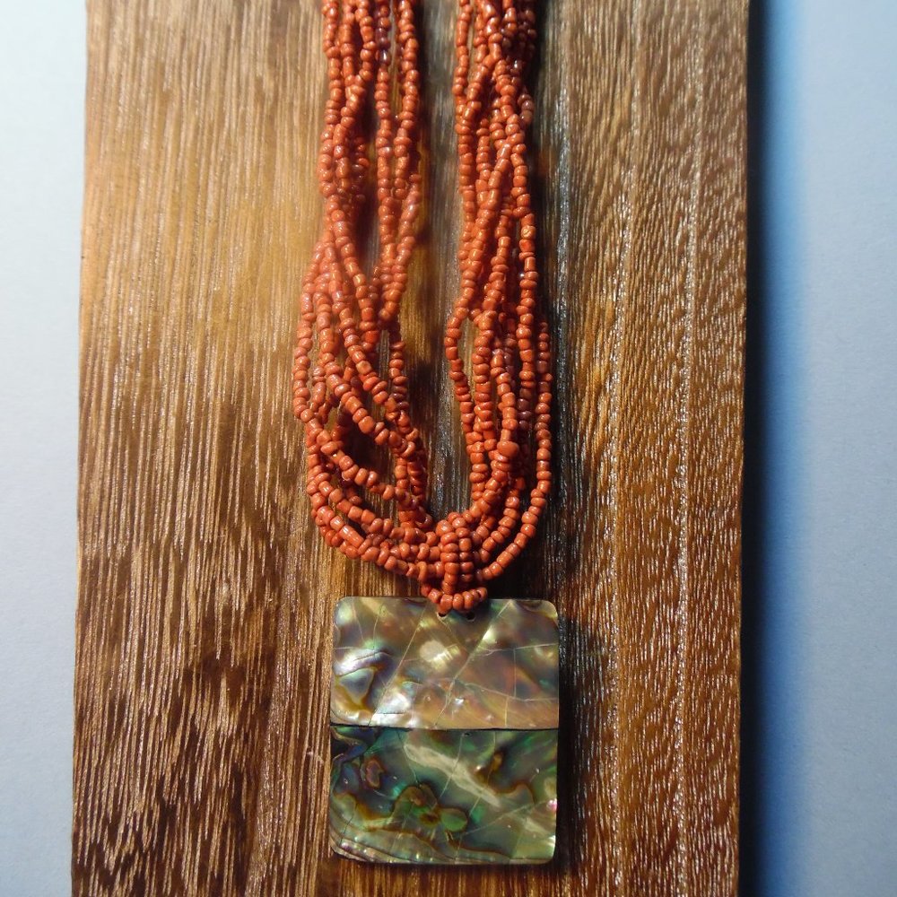 ABALONE SHELL PENDANT BEAD CHOKER/NECKLACE